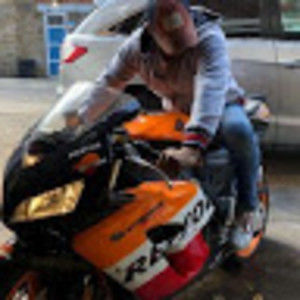 Meet your Posher, Louis